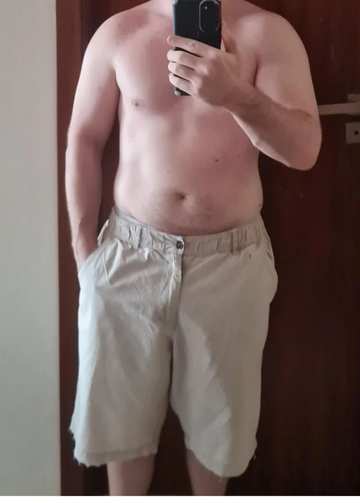 Eduardo antes, foto sem mostrar o rosto